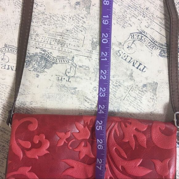 ALEXANDER LEATHER Crossbody / Wristlet Bag - Picture 12 of 13